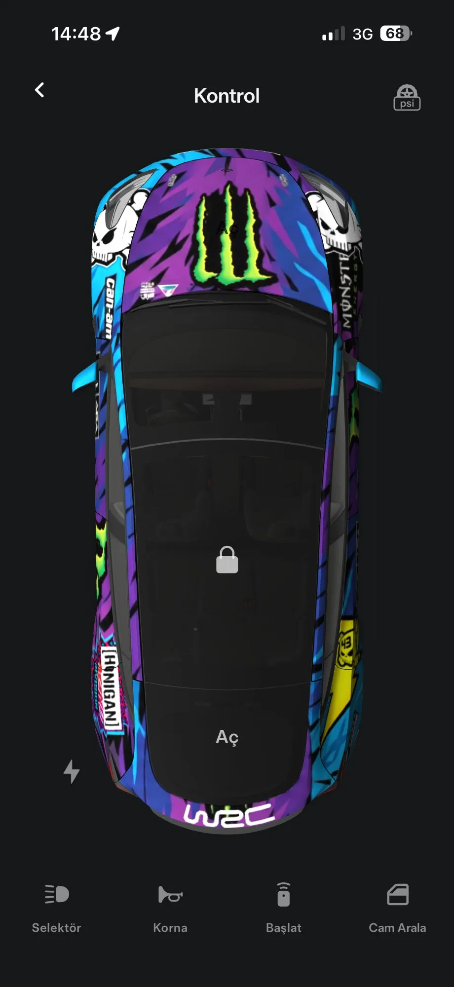 Tesla mobil uygulamasında Hoonigan kaplamalı araç - üstten kontrol görünümü